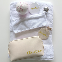 Box Luxe: Essuie de bain, miroir de poche, trousse en simili cuir, porte clé en simili cuir, bandeau de maquillage, baume à lèvre